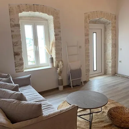 Mangata Homes With Private Pools *